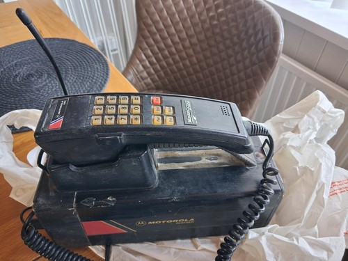 Telefono cellulare auto