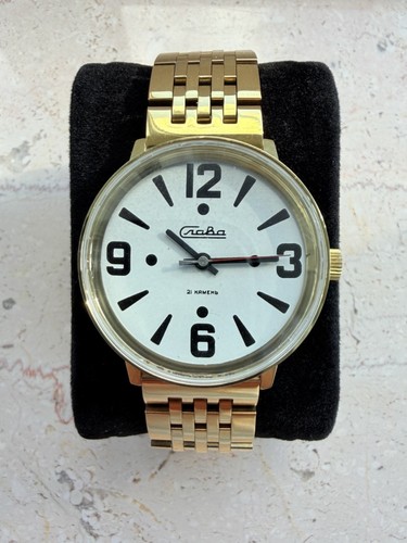 Orologio moderno slava - un,