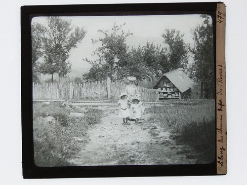 Woman children path railway - woman,