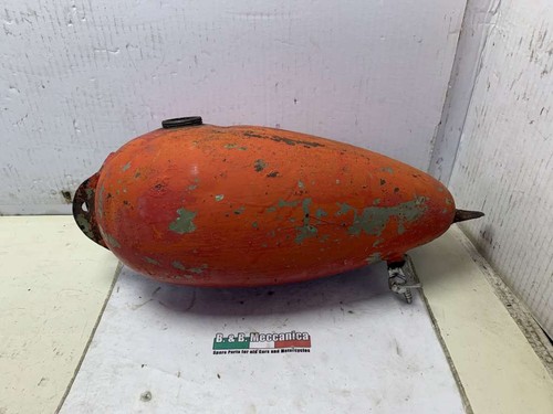 Serbatoio carburante con - carburante,