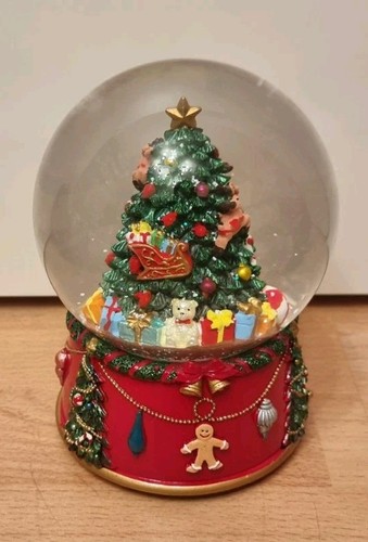 Musical christmas water - water, ball