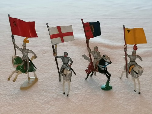 Cavalieri medievali marca - cavalieri,