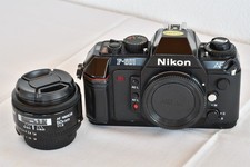 Nikon F-501 AF + Nikkor AF 50mm 1.8 Ottime condizioni