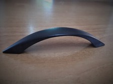 10x Maniglia moderna 8/973 maniglietta nero opaco cucina mobili interasse 96 mm