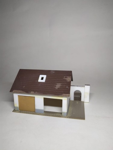 Garage doppio per plastico