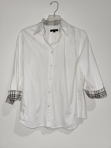 Camicia bianca con bottoni