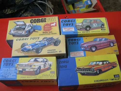 Corgi 345 156 325 227 - 325,