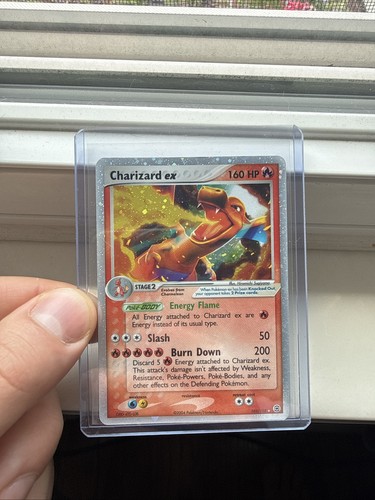 Pokemon charizard rosso - pokemon,