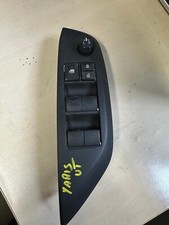 Pulsantiera Alzavetri Anteriore SX Toyota Yaris 2020-  84040-0D020