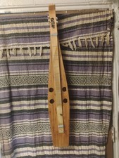 Right-hand  Goncolo Alves  4
