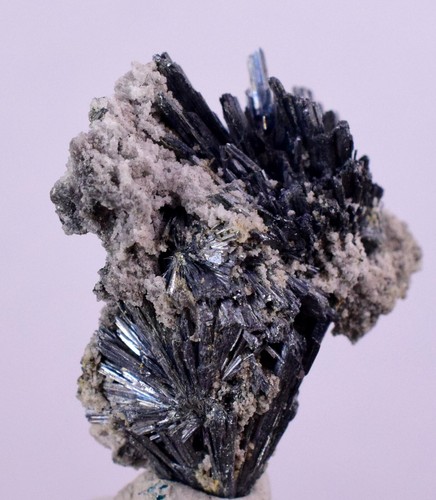 Stibnite crystal peru - 2,6,