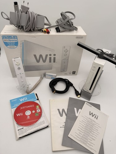 Nintendo wii console - nintendo,
