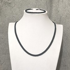 Bracciale o collana uomo nero