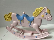 Barbie cavallo a dondolo rosa