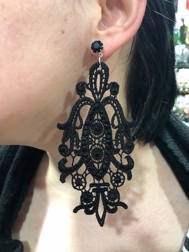 Orecchini pizzo macrame - in,