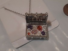 Collana scrigno del tesoro