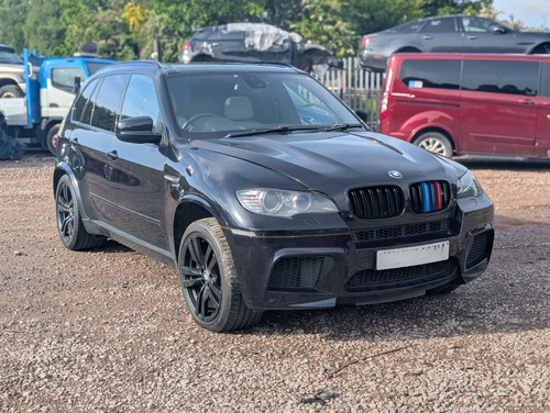Bmw x5m e70 - bmw, v8