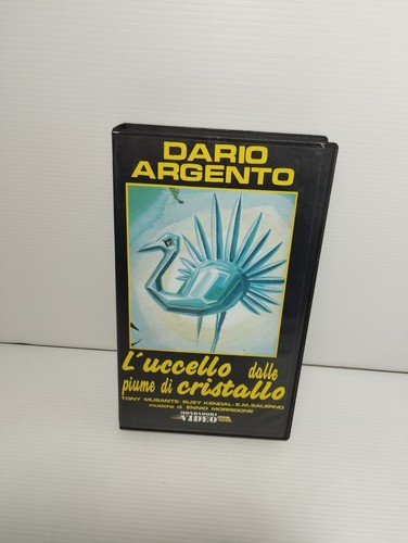 Uccello dalle piume di - l'uccello,