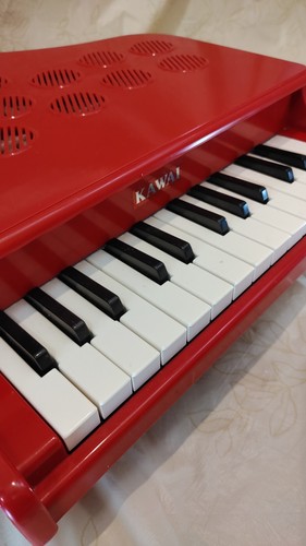 Kawai mini pianoforte coda - mini, a