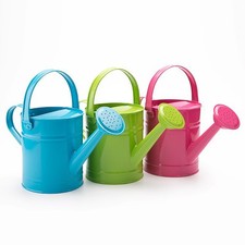 Annaffiatoio in metallo latta