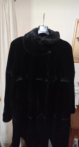Eco pelliccia nera - , in