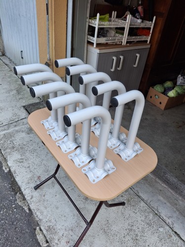 Dieci pezzi staffa - dieci,