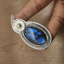 Natural Labradorite Gemstone