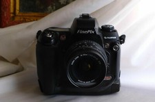 Fuji fujifilm finepix s3 pro Nikon body + sigma 18-50 dc zoom lens