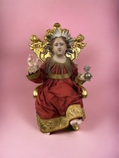Bambino Di Praga trono