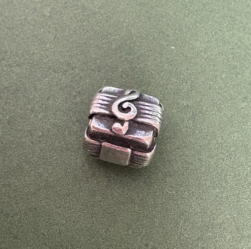 Trollbeads music box - music, perline