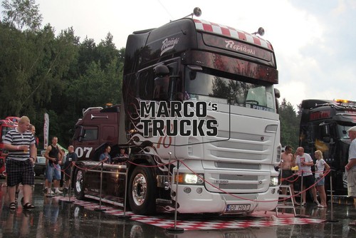 Truck photo scania 560 - r,