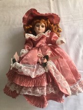 Bambola di porcellana vintage