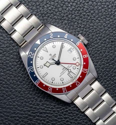 Tudor black bay gmt - bay,