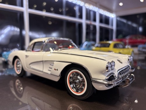 1958 autoart millennium - 1/18,