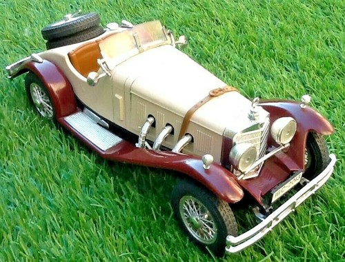 Macchina miniatura mercedes - macchina,