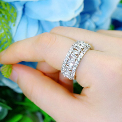 Sparkling white cubic - sparkling, zircon