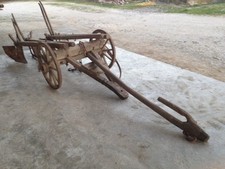 Aratri antichi in legno e ferro, gruppo completo.