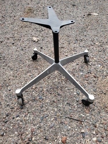 Sedia eames herman - miller, anni