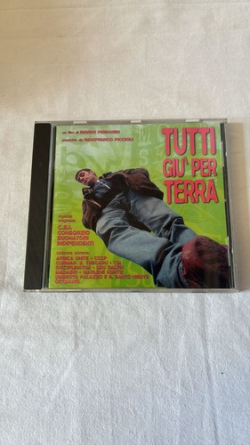 Tutti giù per - giù, terra,