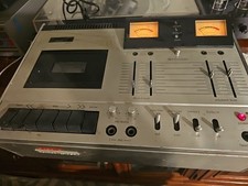 Lettore di cassette Harman