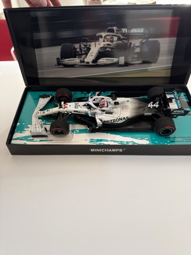 Minichamps mercedes amg - minichamps, 1:43