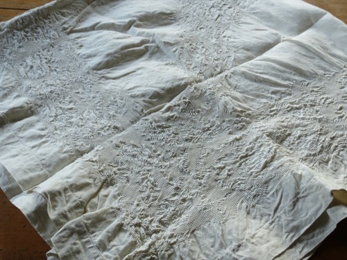 Insegna tovaglia lino pizzo