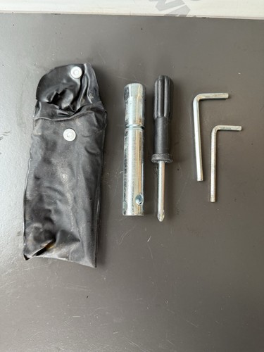 Suzuki gsxs 125 toolkit - suzuki,