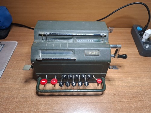 Calcolatrice meccanica facit - meccanica,