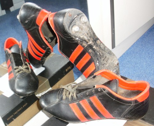 Vecchie scarpe calcio - scarpe, da