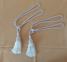 Fermatenda embrasse coppia