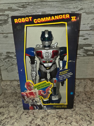 Robot vintage commander - robot,