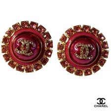 Orecchini iconici Chanel Karl