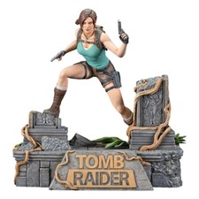 TOMB RAIDER STATUE LARA CROFT