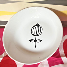 Set di 2 IKEA piatti fondi bianchi e neri disegno fiore scandinavo